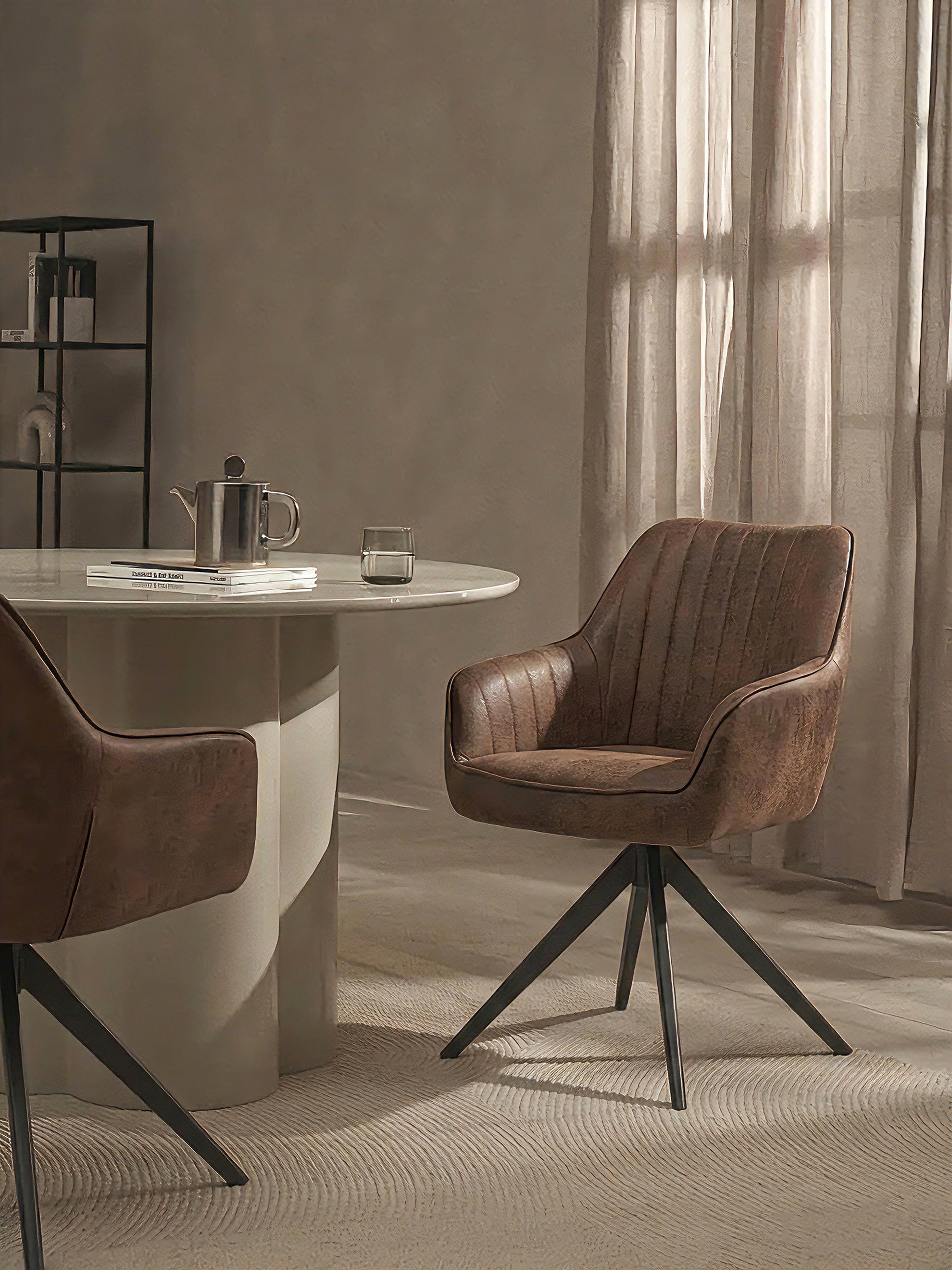 Esszimmerstuhl ARVIT – Drehbarer Stuhl mit Armlehnen & Federkernpolsterung