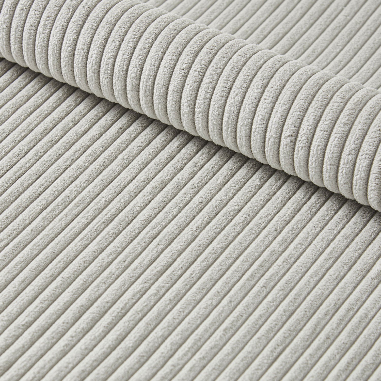 Esszimmerstuhl ARVIT – Drehbarer Stuhl mit Armlehnen & Cord oder Wildlederoptik | B&D home