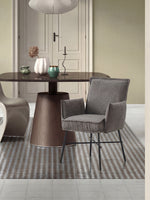 Designerstuhl JÜRGEN – Polsterstuhl mit Armlehnen & Stoffbezug