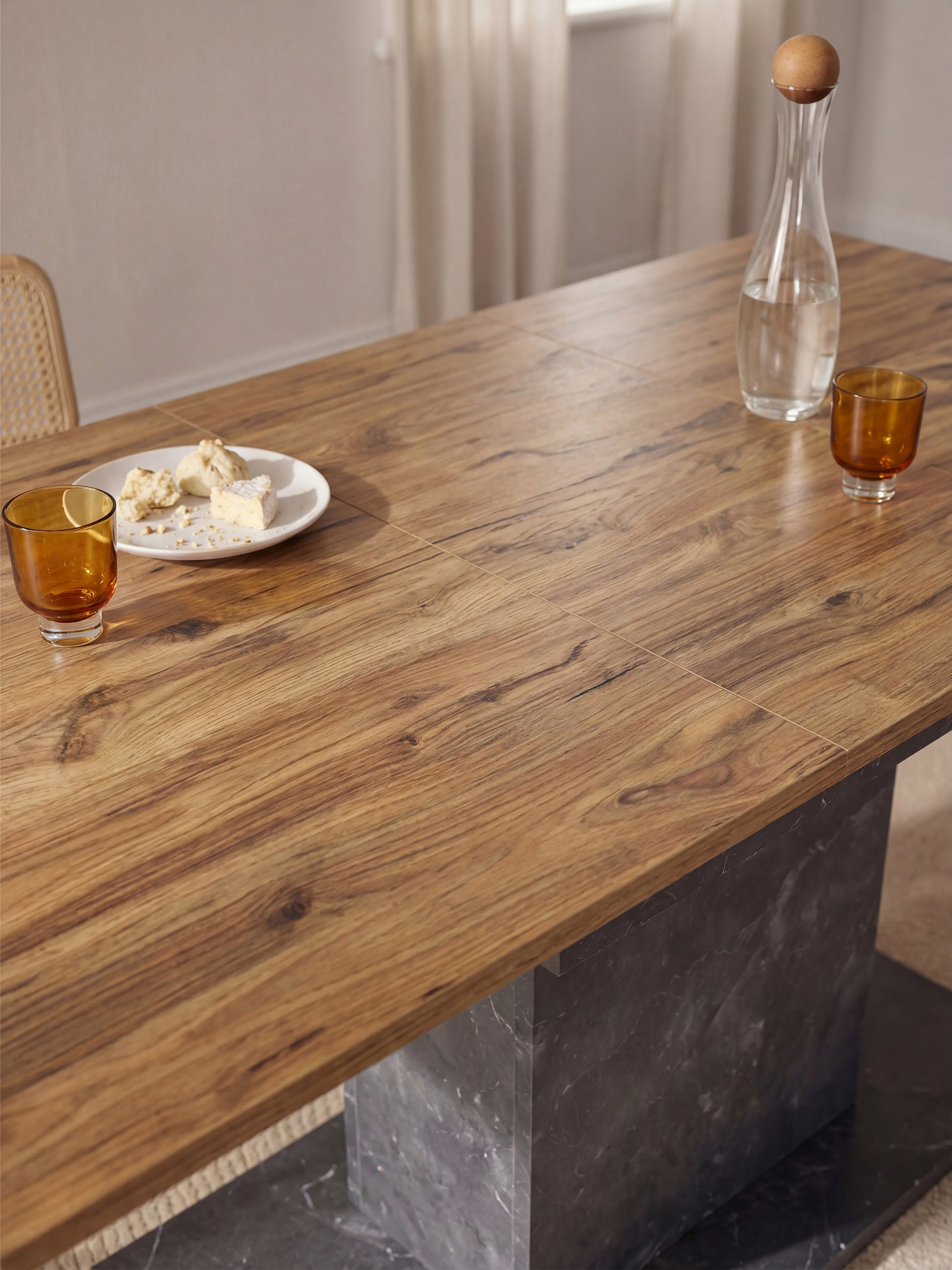 Esstisch MARA – Ausziehbarer Tisch mit & Metallgestell