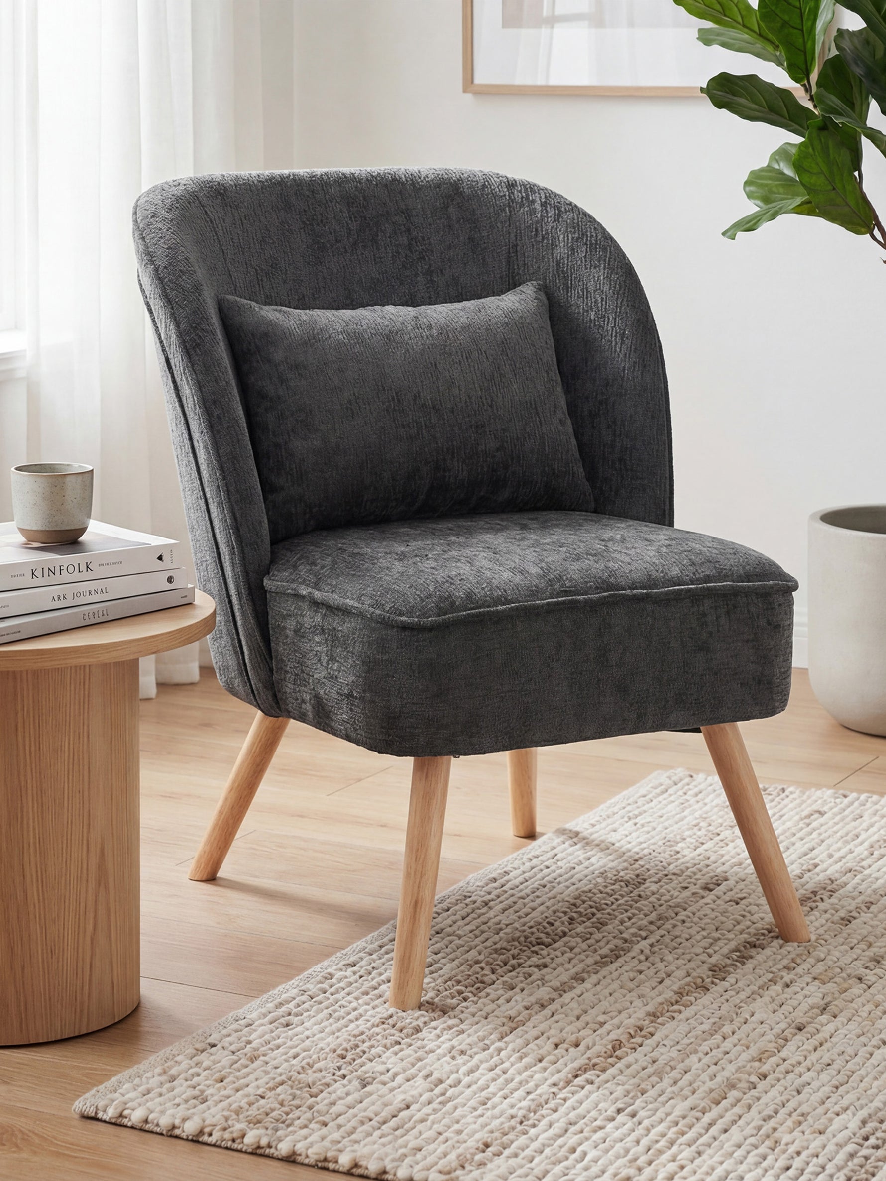 Wohnzimmersessel YOYO- Cocktailsessel mit Holzbeinen