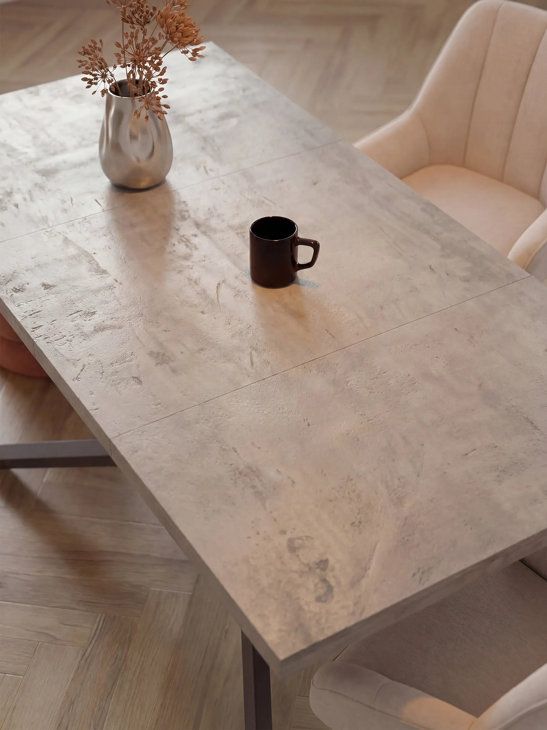 MALTE - Ausziehtisch mit 2 Einlegeplatten für 6-8 Personen